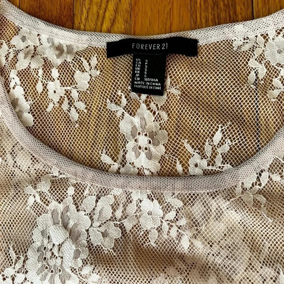 Forever21 lace top - Picture 3 of 5